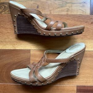 Ugg Lourdes Stacked Wedge Sandal